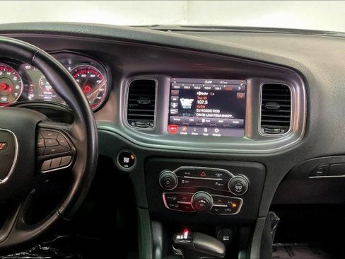 Used 2023 Dodge Charger SXT image 6