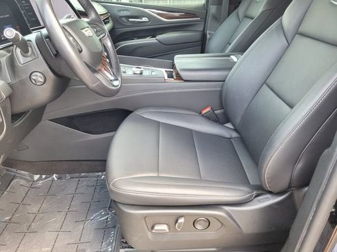 Used 2022 Cadillac Escalade ESV Luxury AWD/4WD image 23