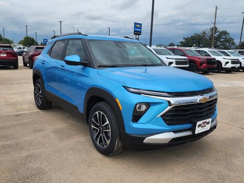 New 2026 Chevrolet TrailBlazer LT w/ Convenience Package image 3