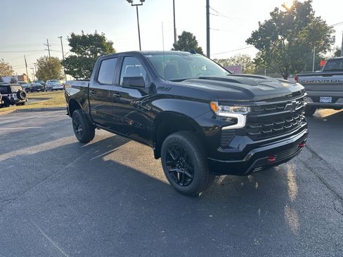 New 2026 Chevrolet Silverado 1500 LT Trail Boss w/ Convenience Package II image 2