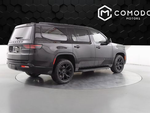 Used 2024 Jeep Wagoneer Series II image 3