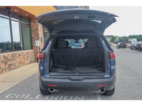 Used 2023 Chevrolet Traverse LT AWD/4WD image 31