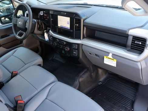 New 2026 Ford F250 XL w/ XL Chrome Package image 28