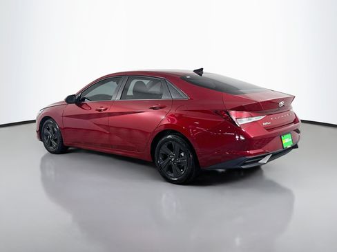 Used 2023 Hyundai Elantra SEL w/ Cargo Package FWD image 7