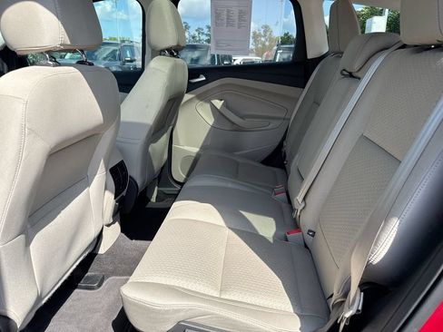 Used 2017 Ford Escape SE w/ Equipment Group 201A FWD image 24