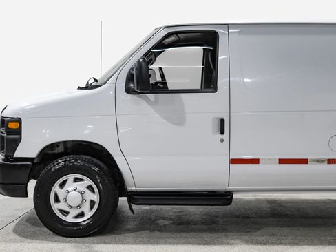 Used 2014 Ford E-350 and Econoline 350 Super Duty w/ Power Group image 14