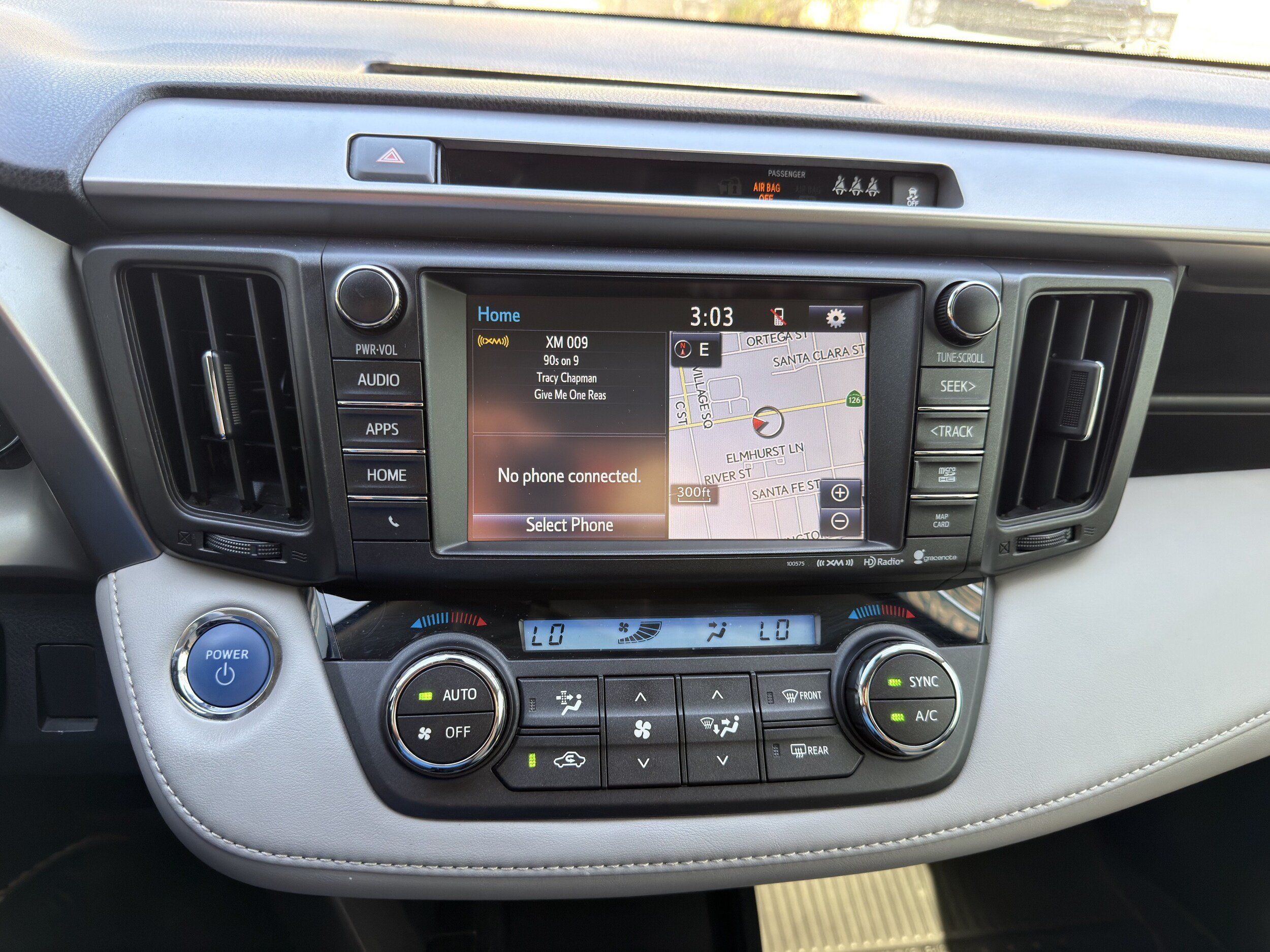 Used 2018 Toyota RAV4 XLE w/ Carpet Mat Package AWD/4WD image 32