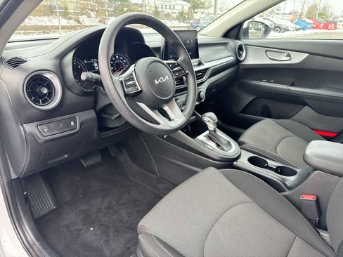 Used 2022 Kia Forte LXS image 10
