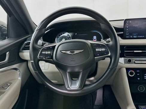 Used 2025 Genesis G70 2.5T image 18