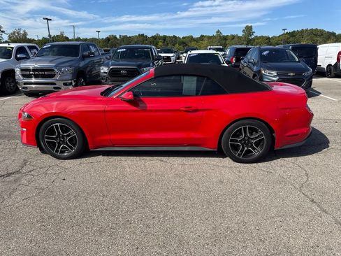 Used 2018 Ford Mustang Premium RWD image 8