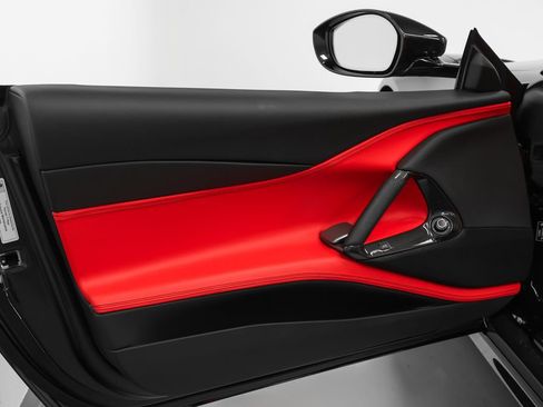 Certified 2022 Ferrari 812 GTS RWD image 79