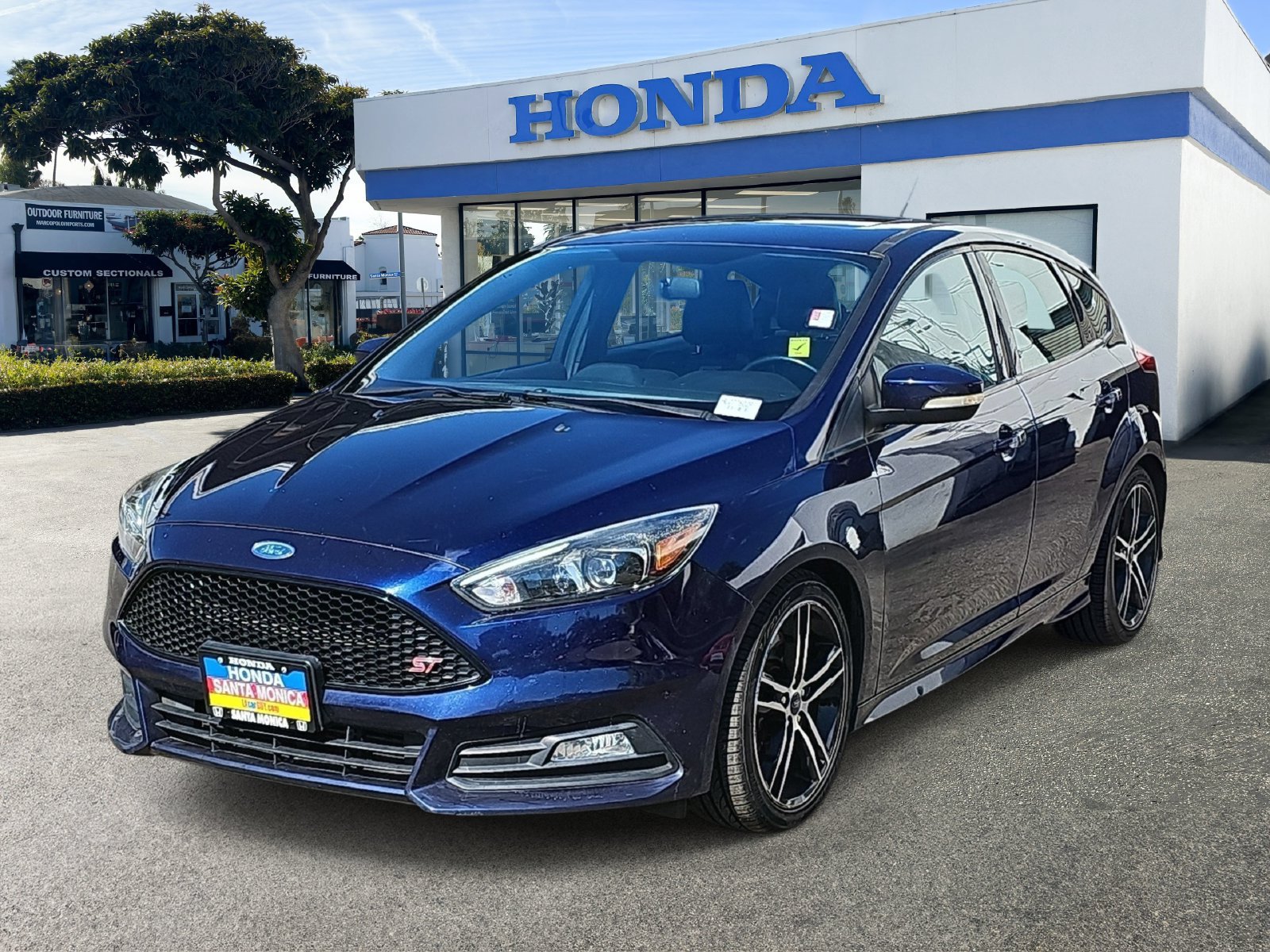 Used 2017 Ford Focus ST w/ Equipment Group 402A FWD image 1