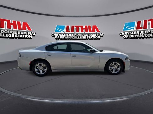Used 2023 Dodge Charger SXT RWD image 9