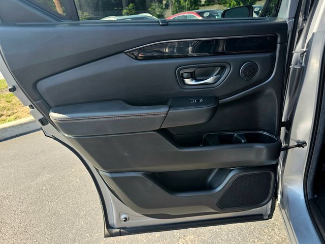 Used 2024 Honda Pilot TrailSport image 29