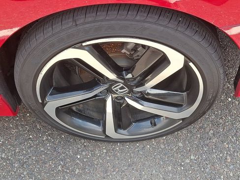 Used 2018 Honda Accord Sport image 8