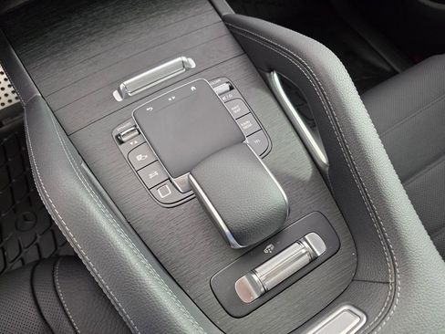 New 2026 Mercedes-Benz GLS 580 4MATIC image 17