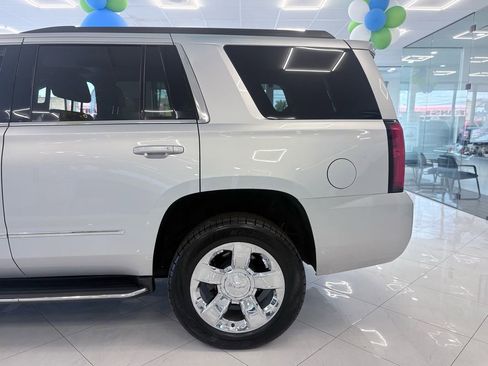 Used 2019 Chevrolet Tahoe LT w/ LT Signature Package AWD/4WD image 7