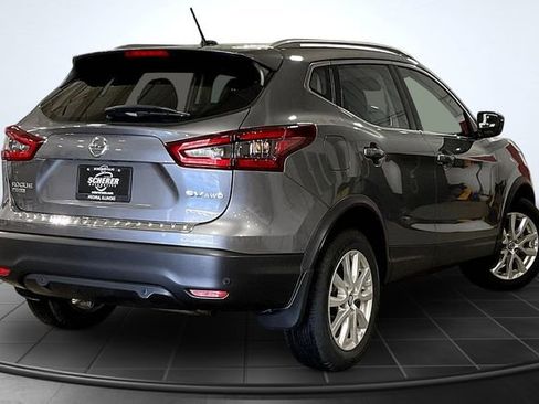 Used 2021 Nissan Rogue Sport SV AWD/4WD image 2