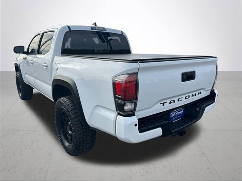 Used 2020 Toyota Tacoma TRD Off-Road w/ TRD Premium Off Road Package AWD/4WD image 9