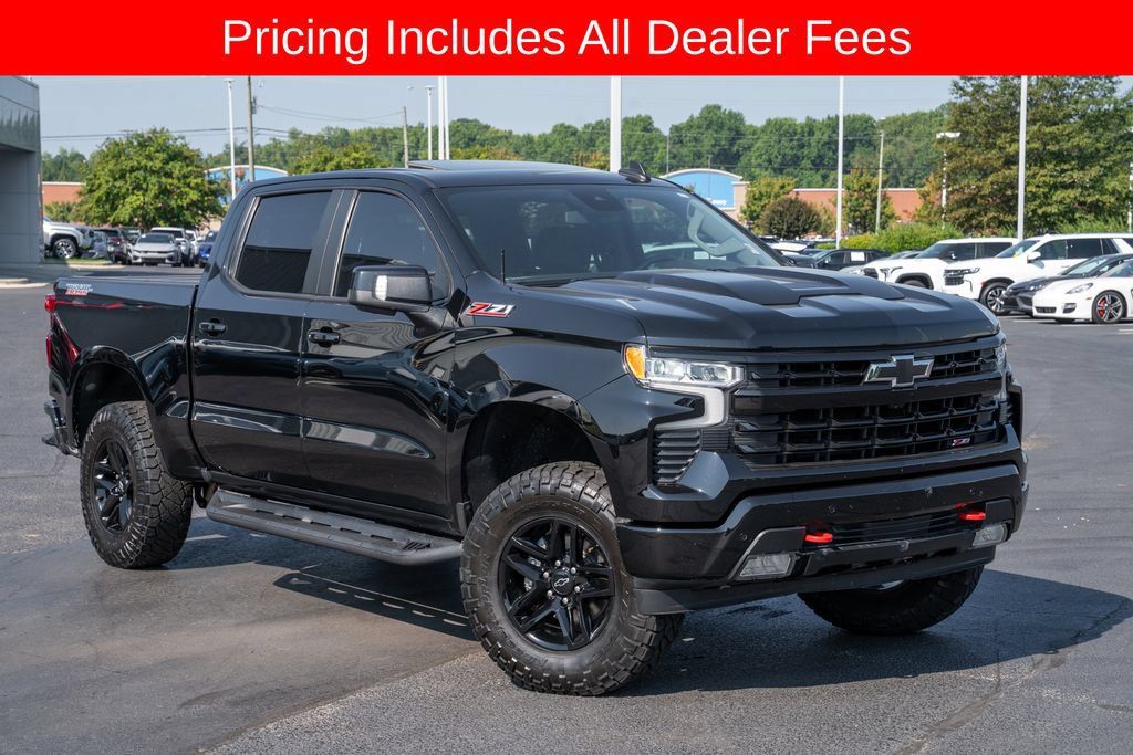 Used 2024 Chevrolet Silverado 1500 LT Trail Boss w/ LT Trail Boss Premium Package AWD/4WD image 1