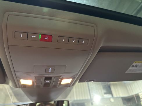 Used 2019 Volkswagen Atlas SEL image 6