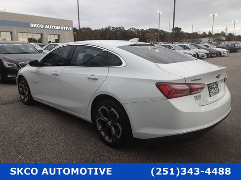 Used 2021 Chevrolet Malibu LT image 3