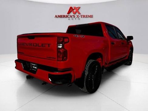 Used 2022 Chevrolet Silverado 1500 Custom w/ LPO, Blackout Package AWD/4WD image 5