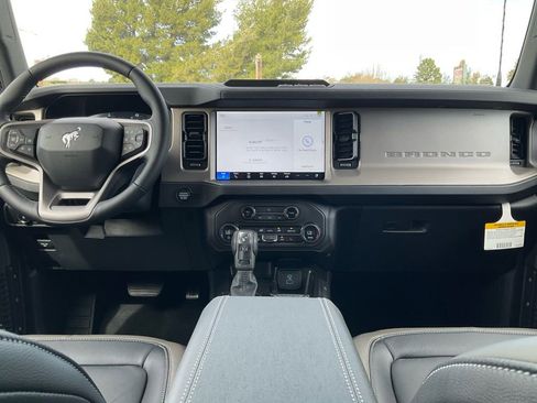 New 2025 Ford Bronco Outer Banks image 39