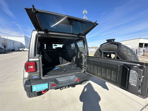 Used 2021 Jeep Wrangler Unlimited Rubicon image 25