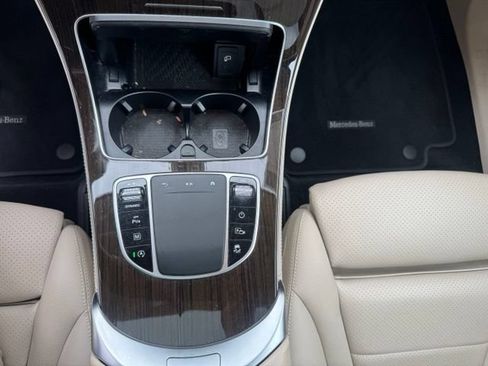 Used 2020 Mercedes-Benz GLC 300 4MATIC image 16