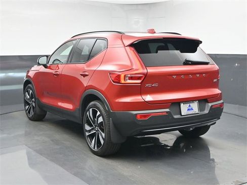 Used 2023 Volvo XC40 B5 Plus w/ Protection Package Premier image 6