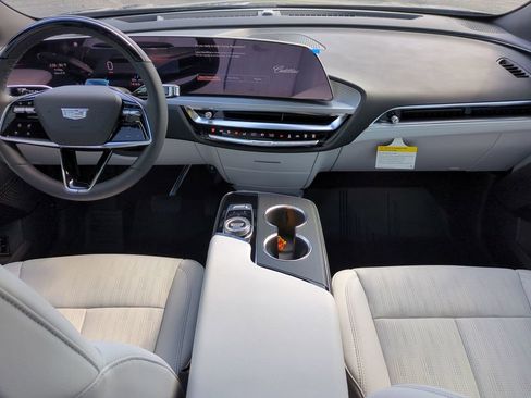 New 2026 Cadillac Lyriq Luxury image 14