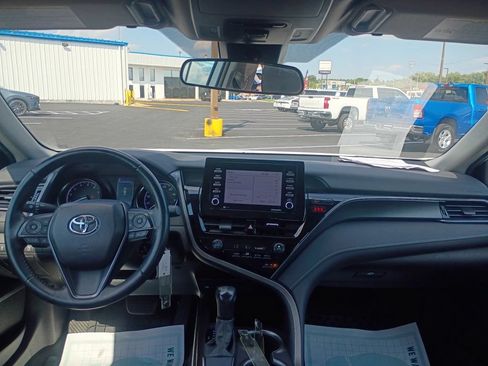 Used 2021 Toyota Camry SE FWD image 8