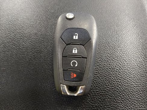 Used 2020 Chevrolet Trax LT FWD image 32