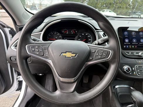 Used 2023 Chevrolet Malibu LT image 13