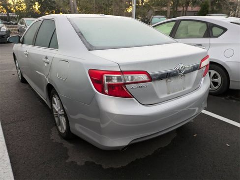 Used 2014 Toyota Camry XLE image 5