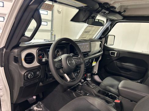 New 2026 Jeep Gladiator Sport image 16