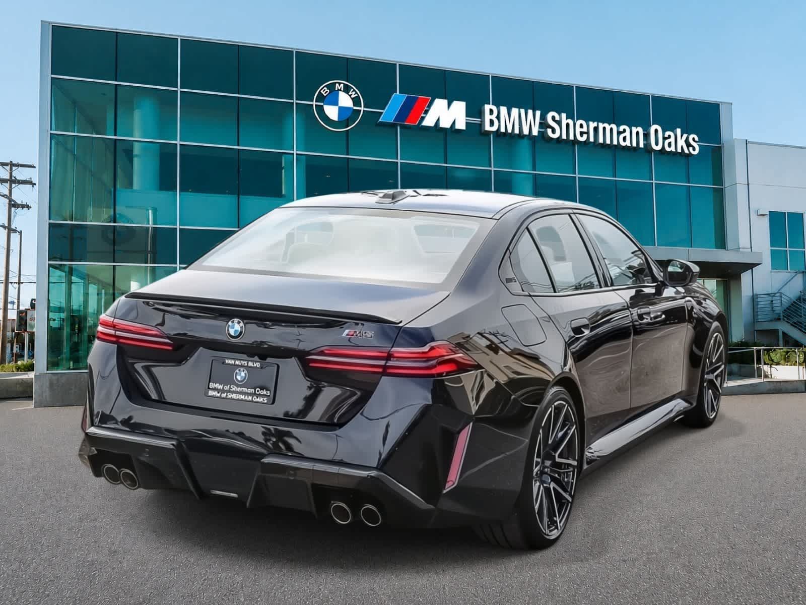 New 2026 BMW M5 AWD/4WD image 4
