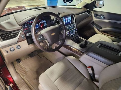 Used 2019 Chevrolet Suburban LS image 11