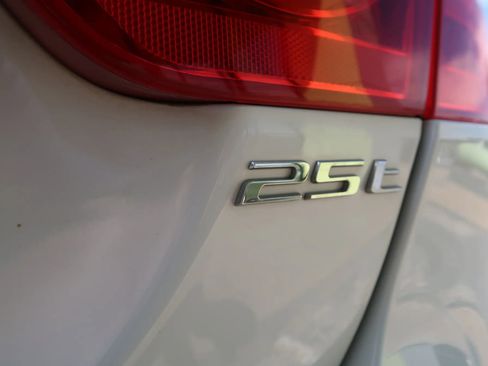 Used 2018 Jaguar XE image 51