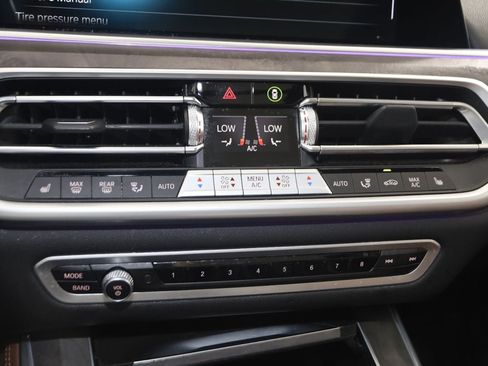 Used 2023 BMW X5 xDrive40i w/ Premium Package AWD/4WD image 31