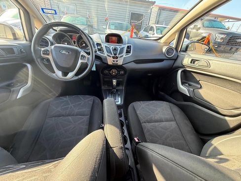 Used 2013 Ford Fiesta SE image 39