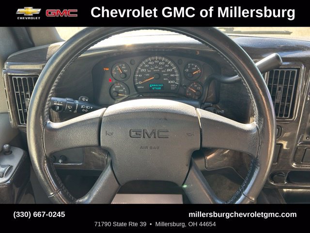 Used 2004 GMC Savana 1500 w/ Preferred Equipment Group RWD image 17