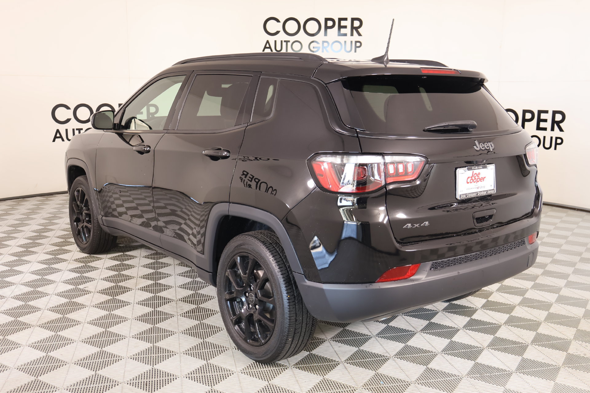Used 2026 Jeep Compass Latitude AWD/4WD image 21