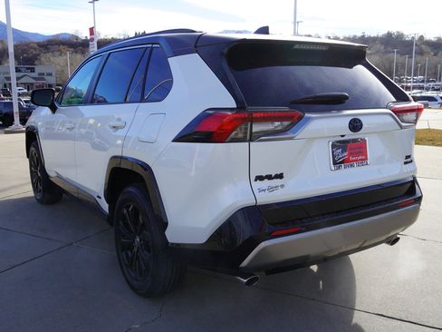 Certified 2022 Toyota RAV4 XSE image 6