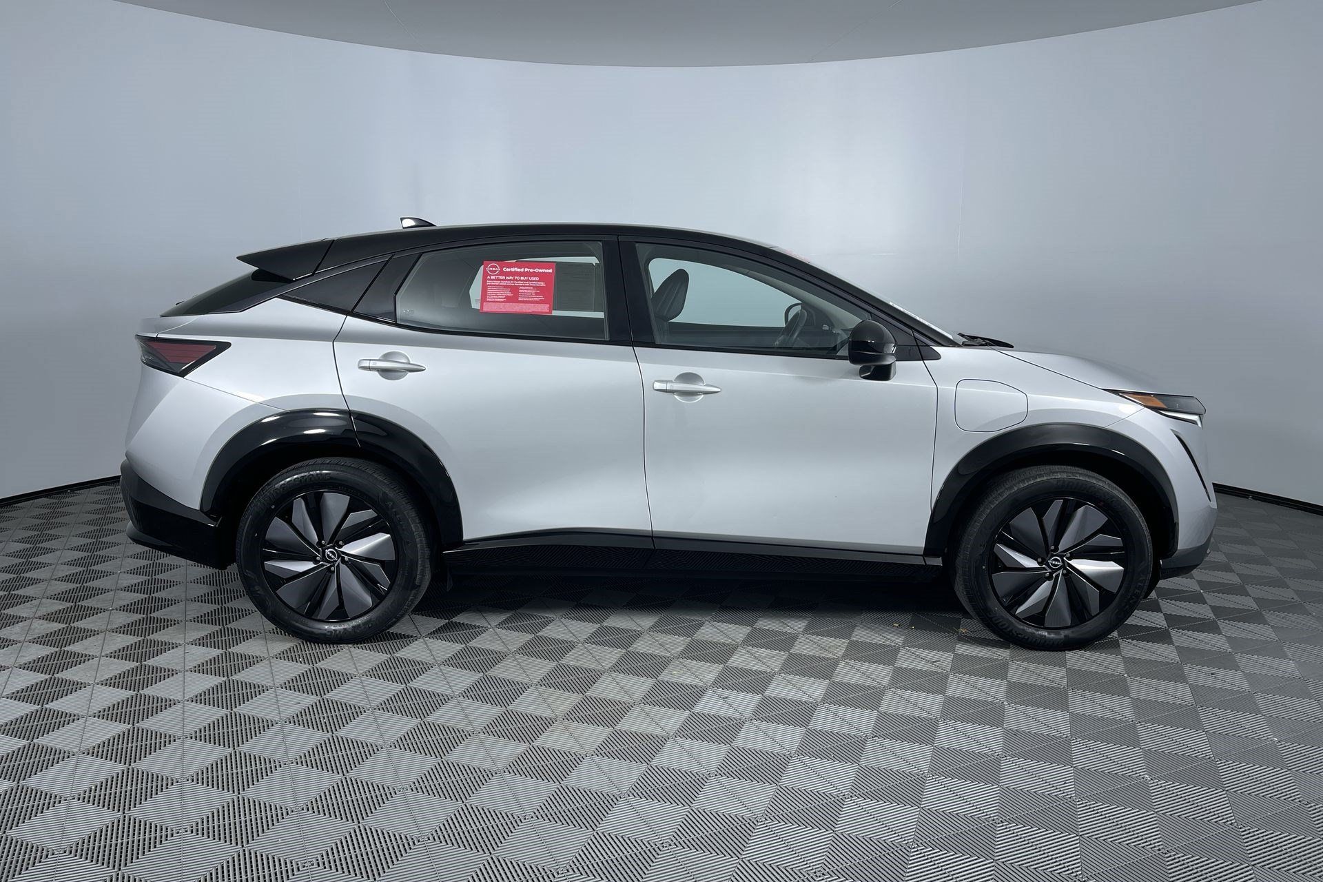 Certified 2024 Nissan Ariya AWD image 10