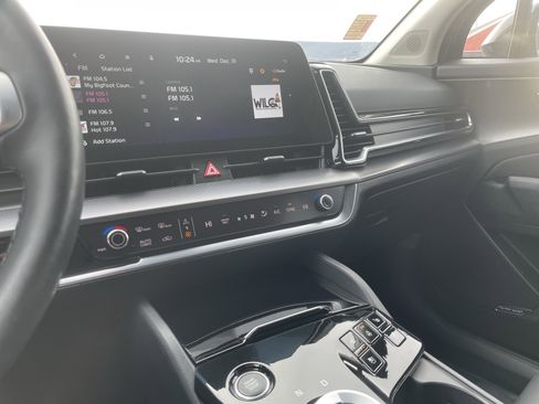 Certified 2025 Kia Sportage SX Prestige image 21