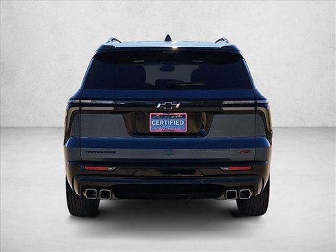 Used 2025 Chevrolet Traverse RS image 7