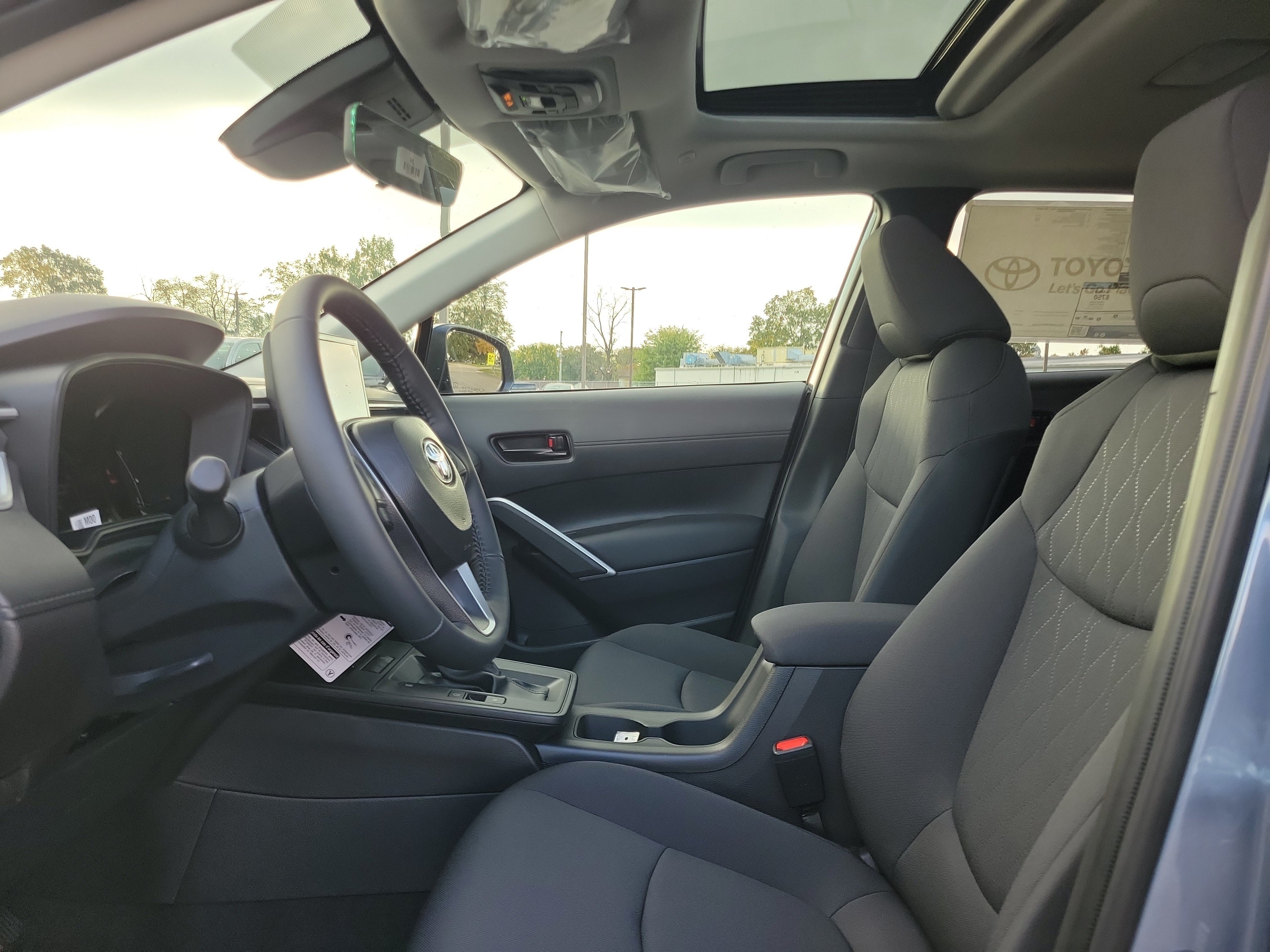 New 2026 Toyota Corolla Cross LE w/ Moonroof Package FWD image 15