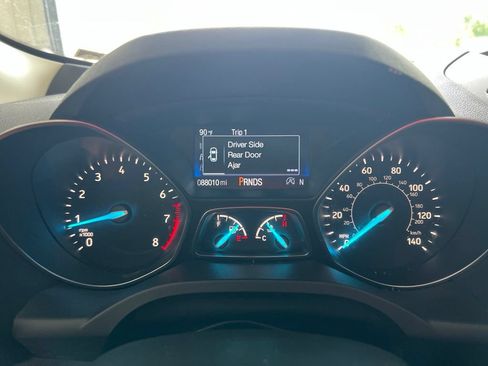 Used 2018 Ford Escape SE FWD image 7